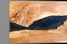 Load image into Gallery viewer, splated_maple_black_river_table_top_seats_6_closeup